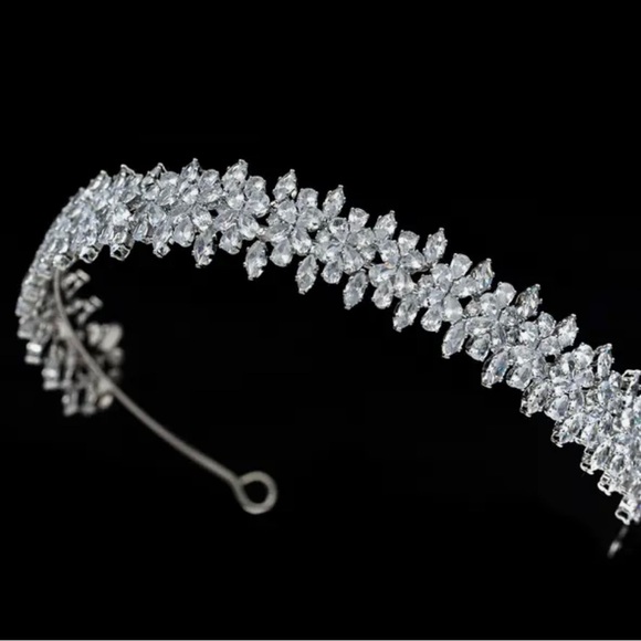 Bridal Headpiece - Picture 2 of 2